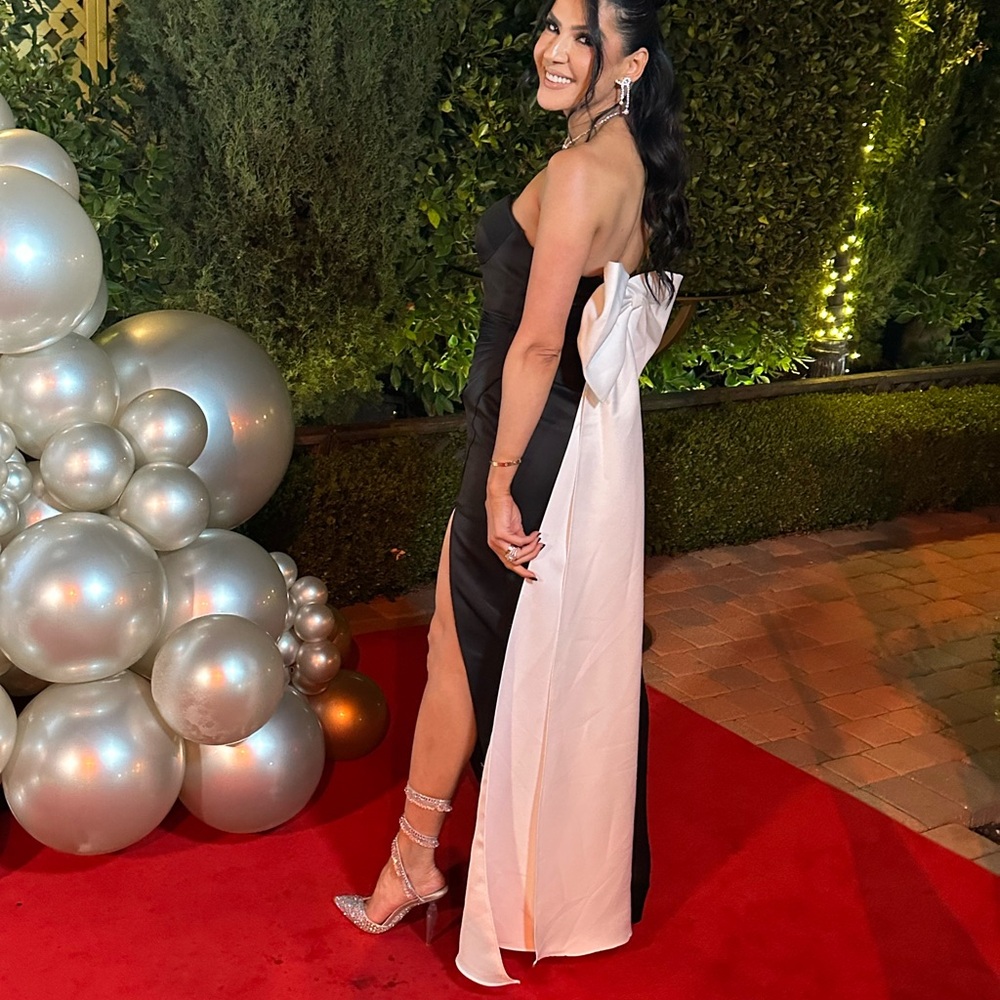 Elegant Black and White Strapless Gown